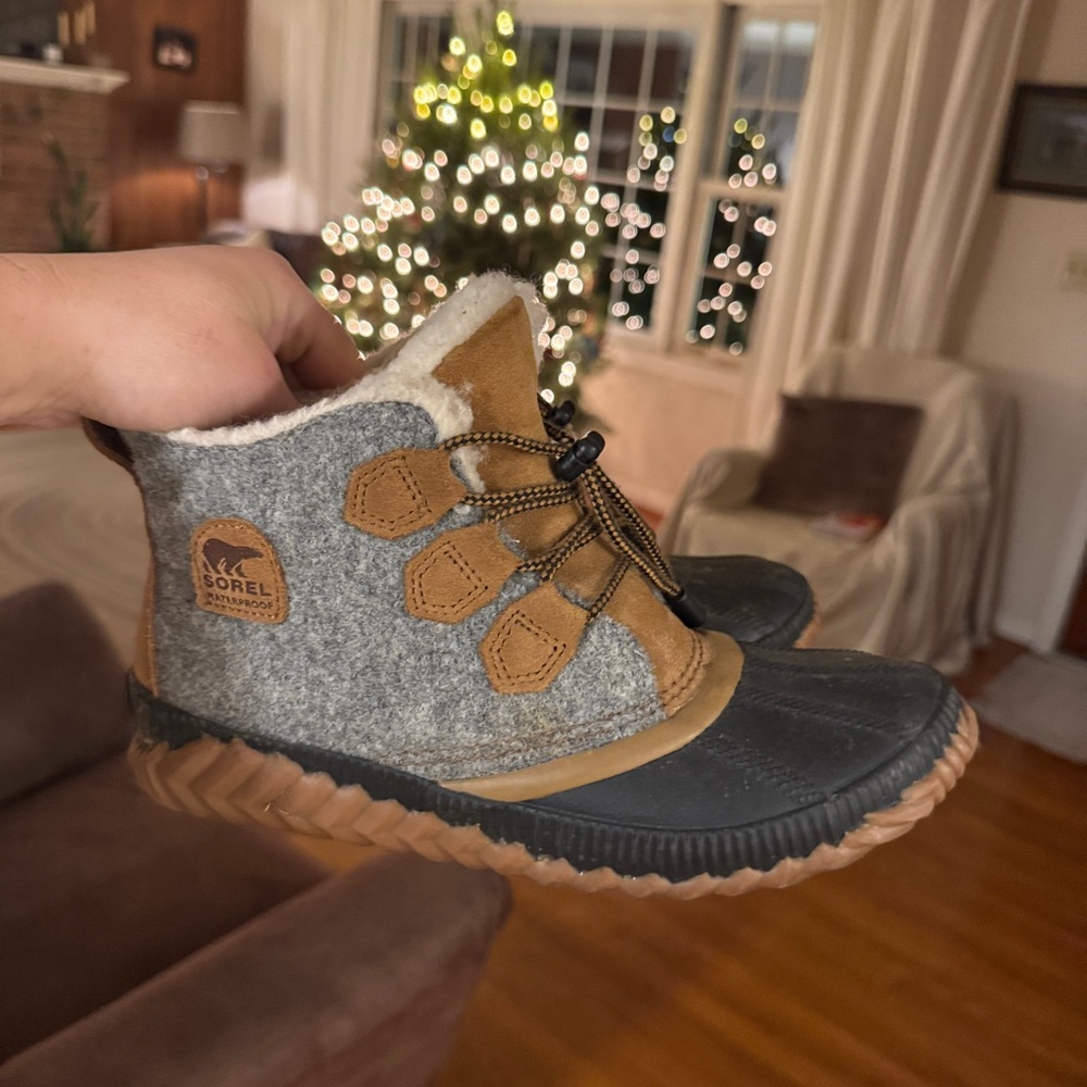 Sorel Gray and Tan Winter Boots